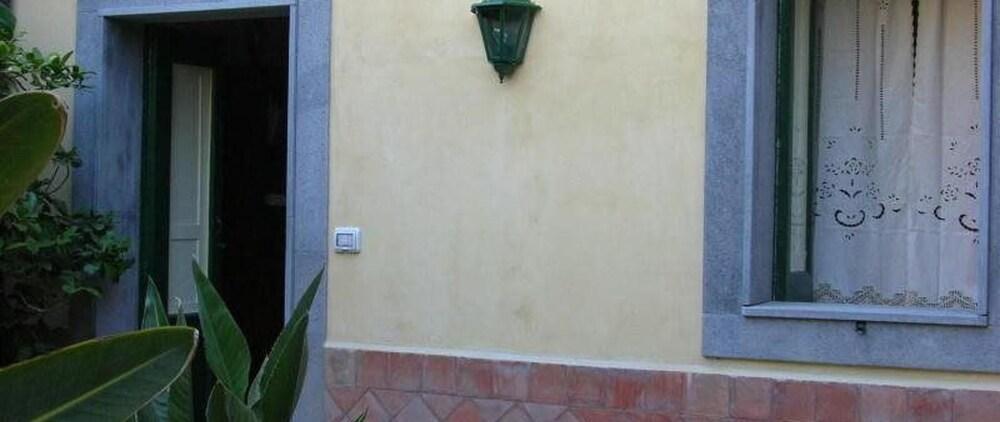 Guest house La Durlindana Acireale